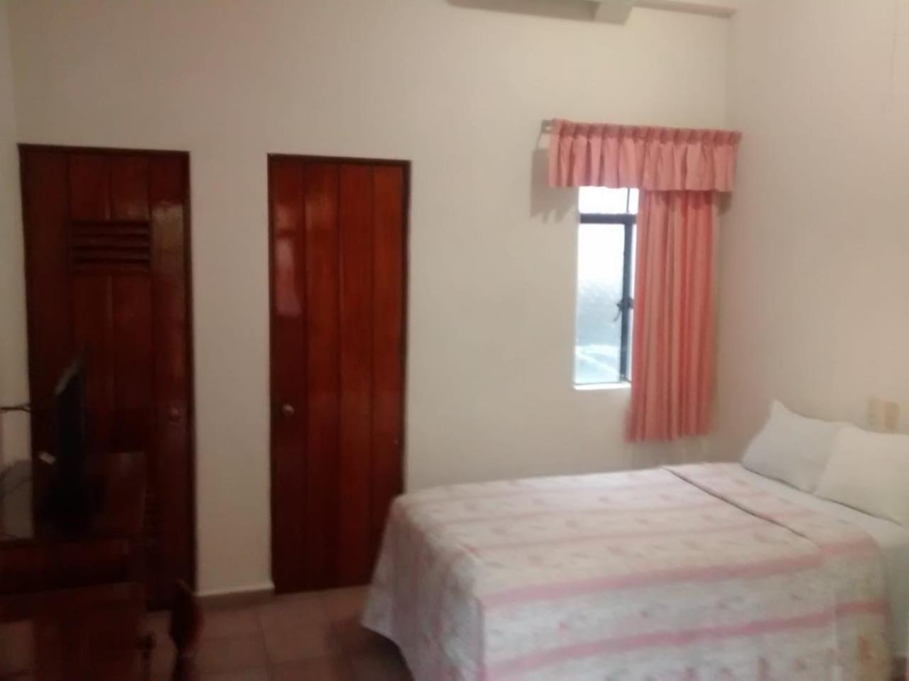 Hotel Posada Del Sol Apatzingán de la Constitución Zewnętrze zdjęcie