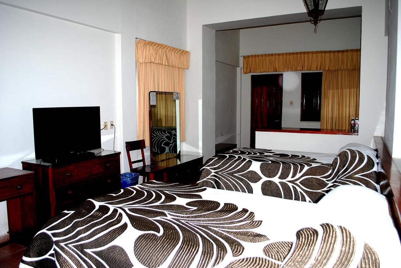 Hotel Posada Del Sol Apatzingán de la Constitución Zewnętrze zdjęcie